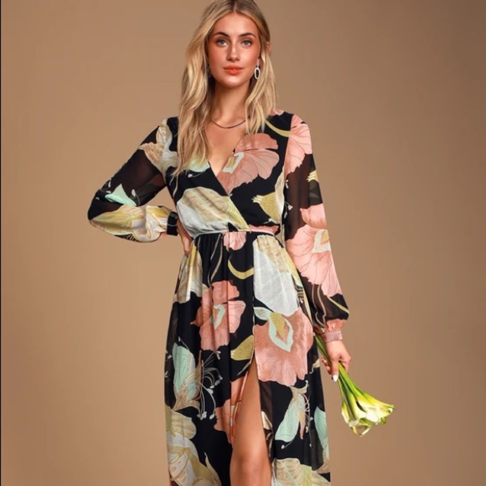 🟥 SOLD Lulus long sleeve black floral maxi dress